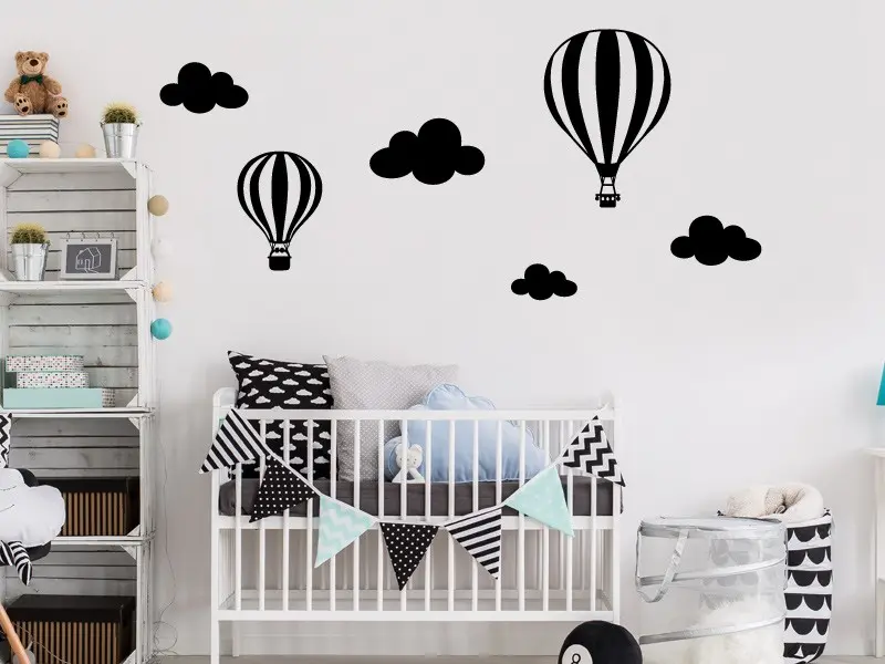 Sticker mural Aviões - Barcos Kit Mongolfières et nuages résultat en situation Sticker Kit Mongolfières et nuages