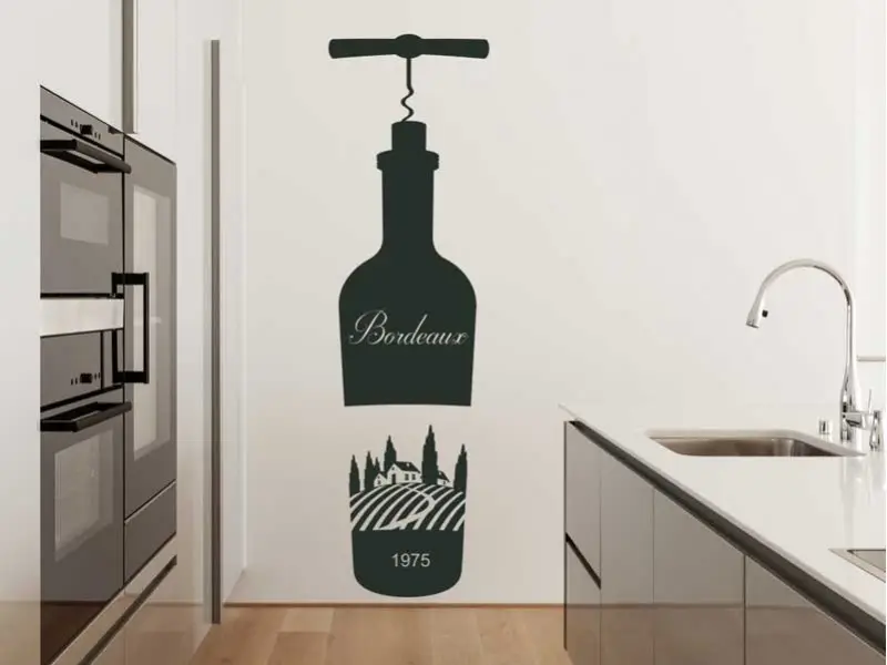 Sticker mural Bouteille de Vin Personnalisable résultat en situation Sticker mural Bouteille de Vin Personnalisable résultat en situation