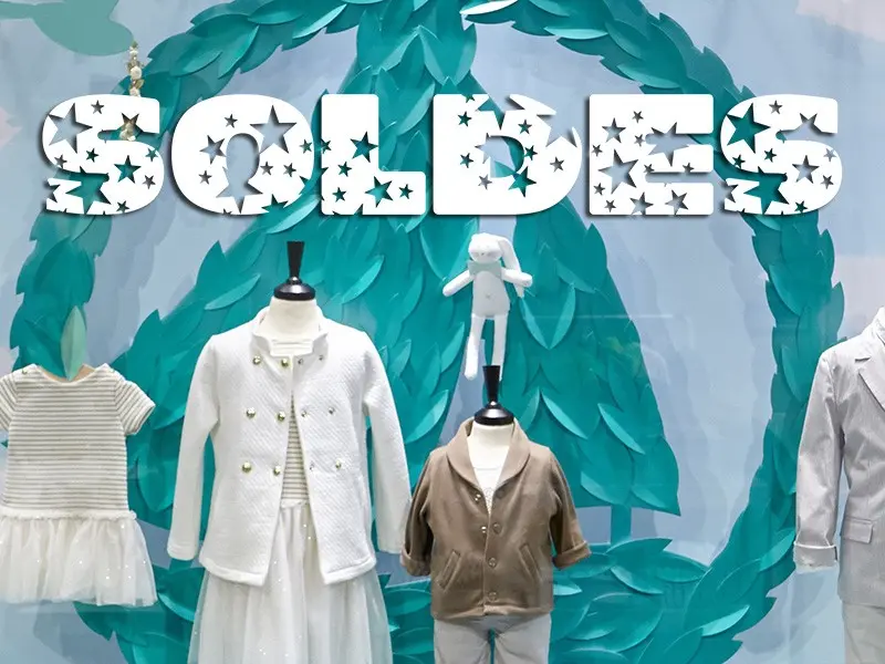 Sticker mural Soldes Soldes Etoiles résultat en situation gros plan Sticker Soldes Etoiles