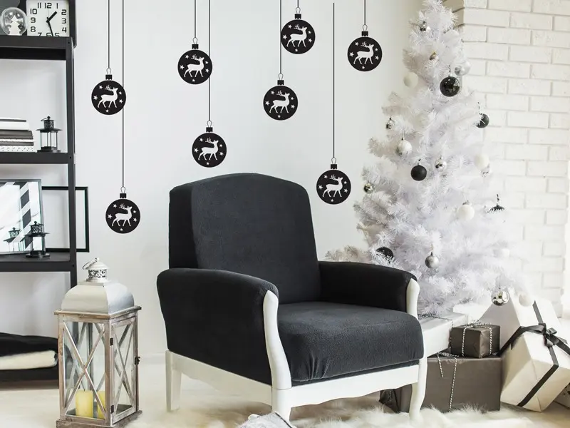 Sticker mural Noël Pack 8 Boules Rennes de Noël résultat en situation Sticker Pack 8 Boules Rennes de Noël