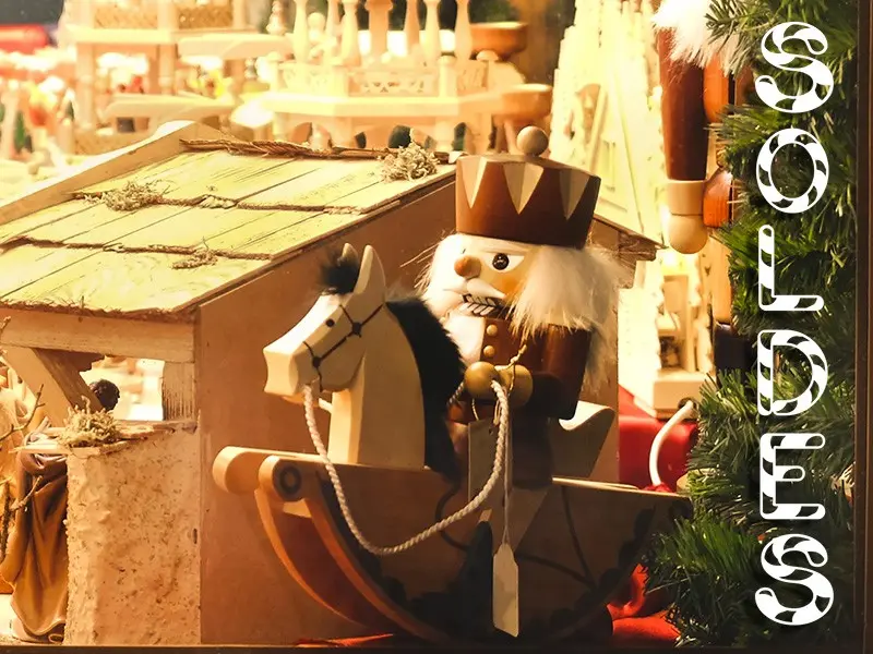 Sticker mural Soldes Sucre d'orge vertical résultat en situation Sticker mural Soldes Sucre d'orge vertical résultat en situation