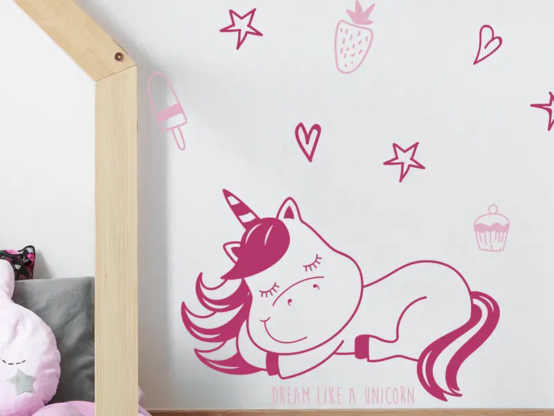 Sticker mural Animaux Rêve Petite Licorne résultat en situation gros plan Sticker Rêve Petite Licorne