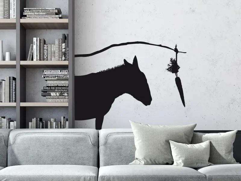 Sticker mural Sur la Terre L'Âne et la carotte résultat en situation Sticker L'Âne et la carotte