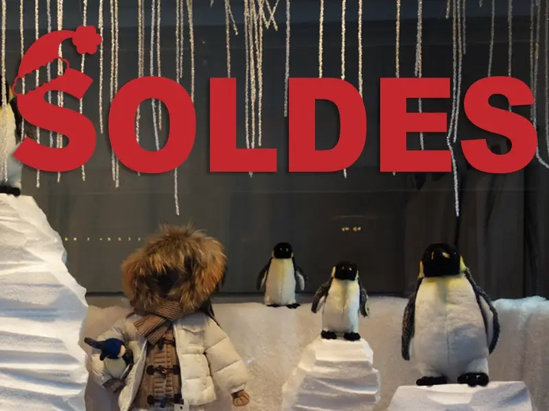 Sticker vitrine Soldes Chapeau de Noël Sticker vitrine Soldes Chapeau de Noël