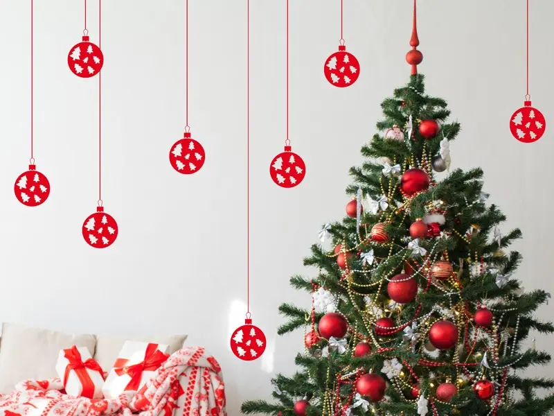 Sticker mural Noël Pack 8 Boules Arbres de Noël résultat en situation gros plan Sticker Pack 8 Boules Arbres de Noël