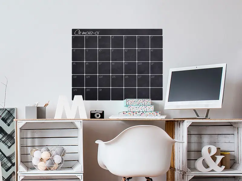 Sticker mural Stickers Ardoises Ardoise Calendrier résultat en situation Sticker Ardoise Calendrier