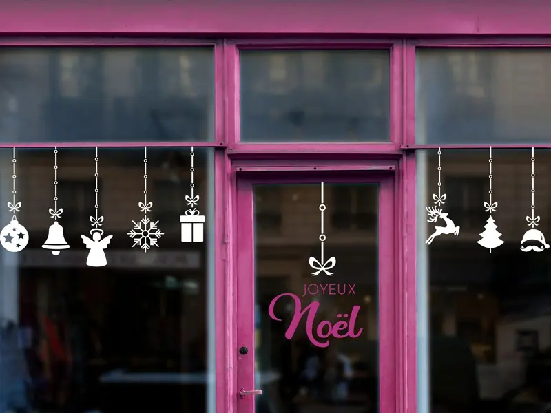 Sticker mural Noël Guirlande de Noël Personnalisé résultat en situation gros plan Sticker Guirlande de Noël Personnalisé