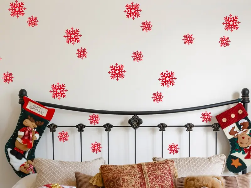 Sticker mural Noël Pack 24 Flocons de Noël 2 résultat en situation gros plan Sticker Pack 24 Flocons de Noël 2
