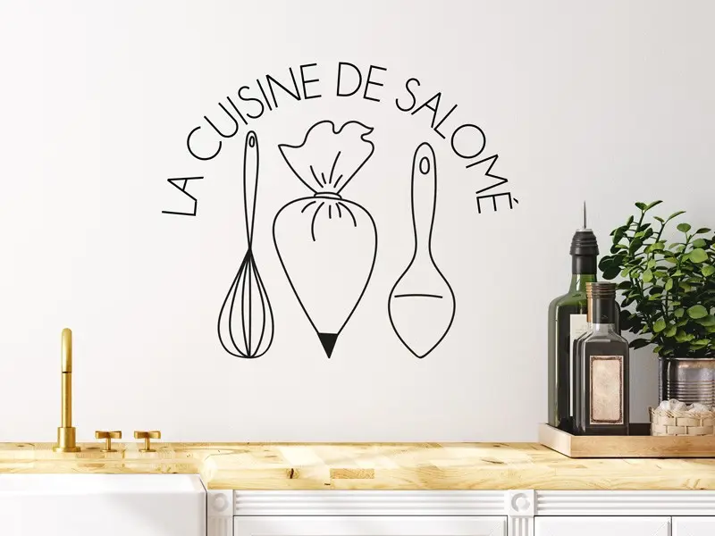 Sticker mural Chef - Ustensiles Pâtisserie avec texte personnalisé résultat en situation Sticker Pâtisserie avec texte personnalisé
