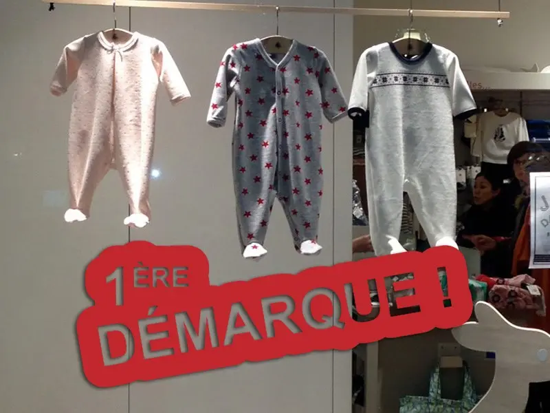 Sticker mural Soldes Démarque Bulle résultat en situation gros plan Sticker Démarque Bulle