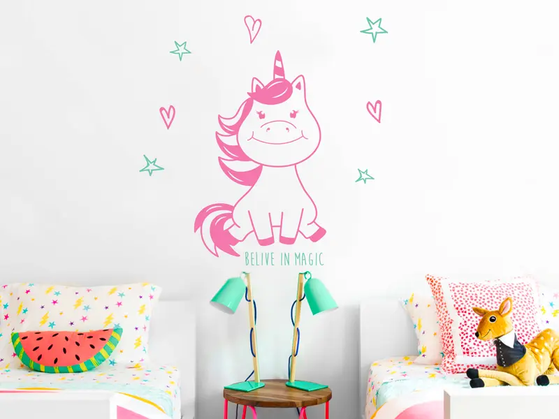 Sticker mural Petite Licorne résultat en situation Sticker mural Petite Licorne résultat en situation