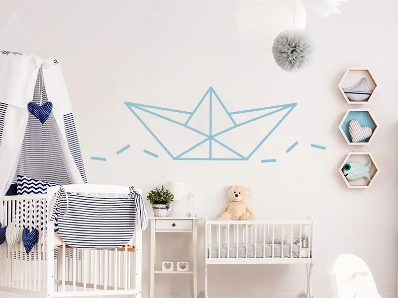 Sticker mural Origami - Géométrie Bateau de Papier Géométrique résultat en situation Sticker Bateau de Papier Géométrique