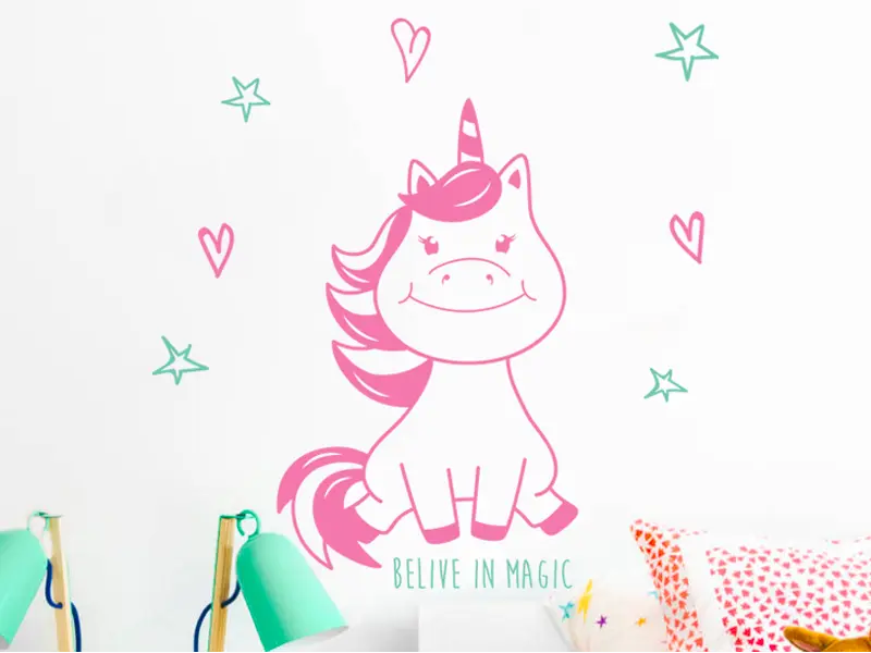 Sticker mural Animaux Petite Licorne résultat en situation gros plan Sticker Petite Licorne