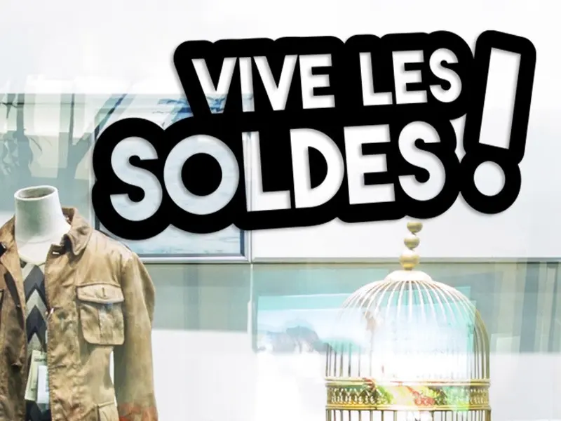 Sticker mural Soldes Vive les Soldes résultat en situation gros plan Sticker Vive les Soldes